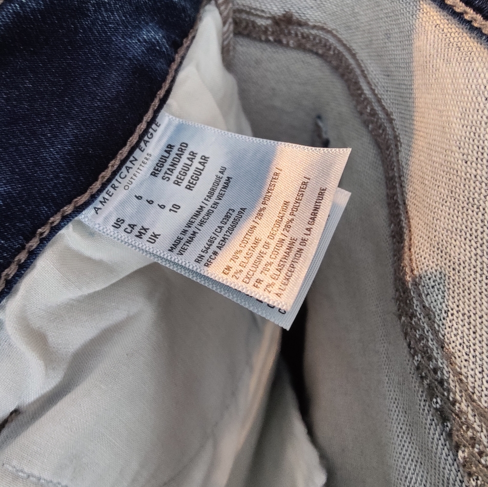AE Ripped Distressed Hi-Rise Jegging - Picture 7 of 7